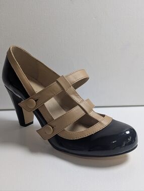 Chelsea Crew Mary Jane Heels Black Patent & Beige Trim Size 38 / US 7.5 New